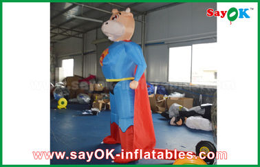 Quả bóng quảng cáo bơm lên màu xanh / đỏ bơm lên Superman Cow Nhân vật động vật tùy chỉnh Mô hình bơm lên