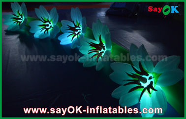 Hoa Lily trắng Chuỗi Ngoài Trời Trang Trí Inflatable Oxford Vải Cho Đám Cưới