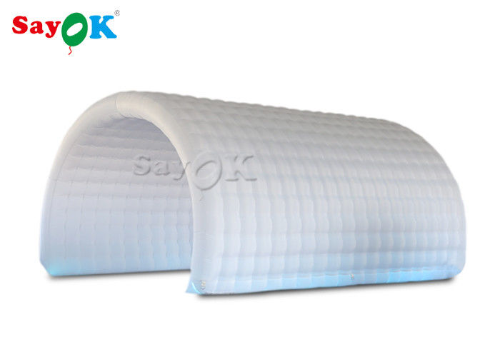 Khu lều bơm có mái vòm màu trắng vải Oxford bơm có mái vòm 6*3*3mH Cho cuộc thi thể thao