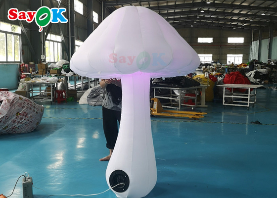In đầy đủ màu trang trí nấm bơm hơi khổng lồ với quạt gió