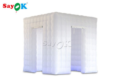 Gian hàng ảnh Giáng sinh Gian hàng ảnh khối lập phương bơm hơi của SGS có hai cửa cho thuê tiệc cưới