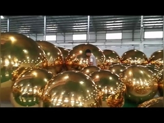 Bầu trang sân khấu treo bóng gương khổng lồ